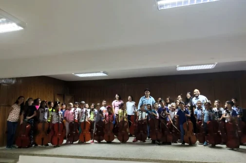 Benito Liendo Master Class niños y jóvenes de San Felipe Yaracuy. Venezuela Benito Liendo Master Class niños y jóvenes de San Felipe Yaracuy. Venezuela